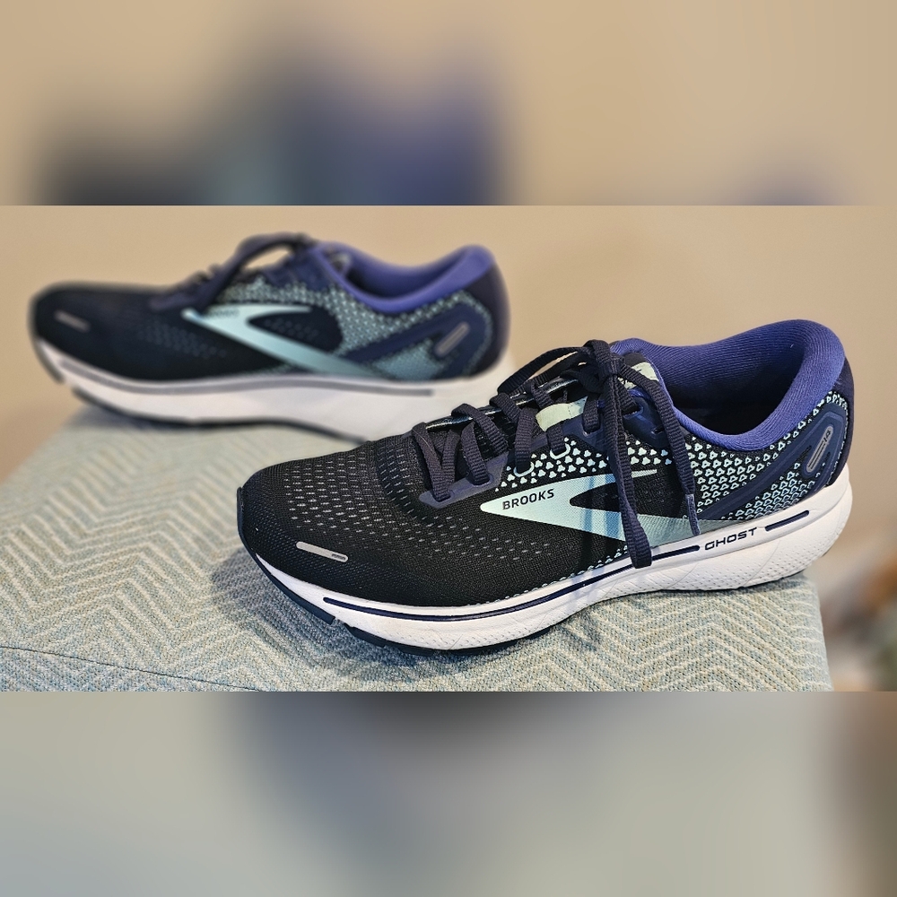 BROOKS WOMEN'S GHOST 14 ATHLETIC SHOES - PEACOAT/YUCCA/NAVY, Size 11 - Picture 10 of 15